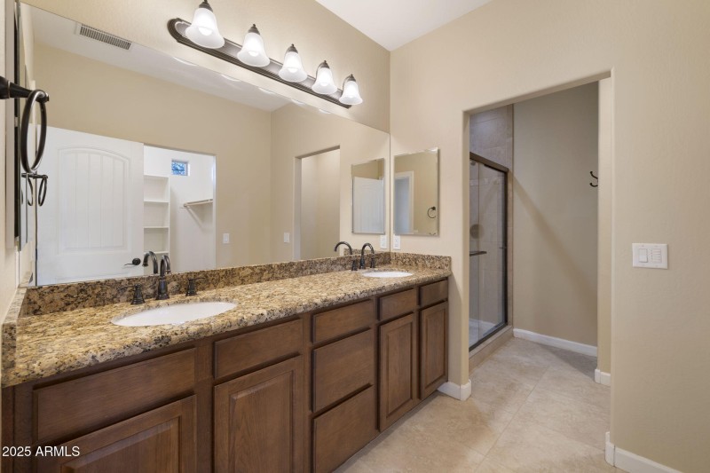 27-web-or-mls-FA9A5451