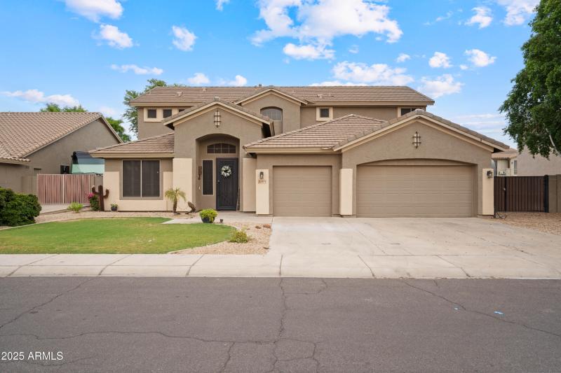 Front Exterior Daytime View