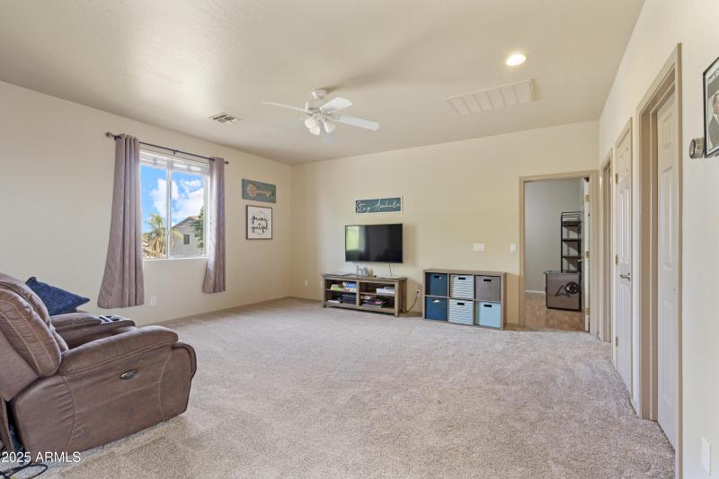 Spacious Upstairs Loft