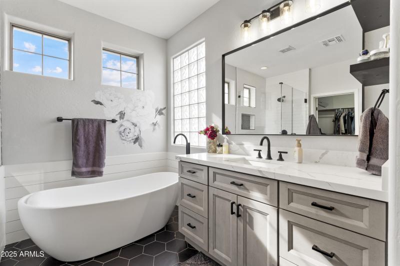 Spa-Inspired Primary Bathroom