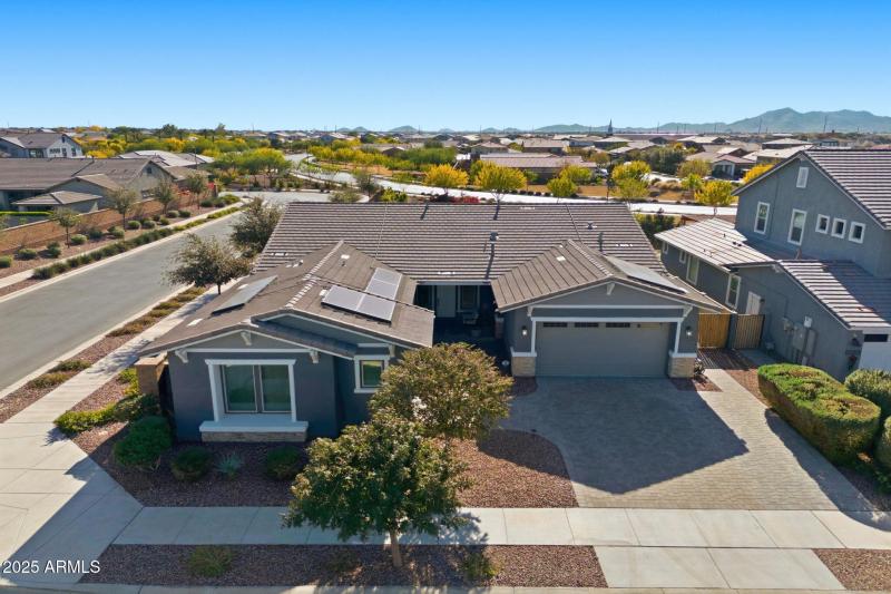 Corner Lot - Only 1 Neighbor