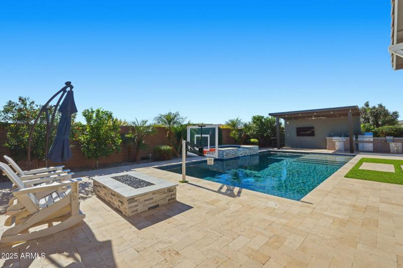 Built In Fire Pit & Pool Basketball Hoop