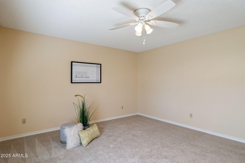 22 - 8418 E Via de Viva