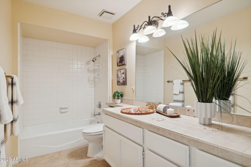 26 - 8418 E Via de Viva