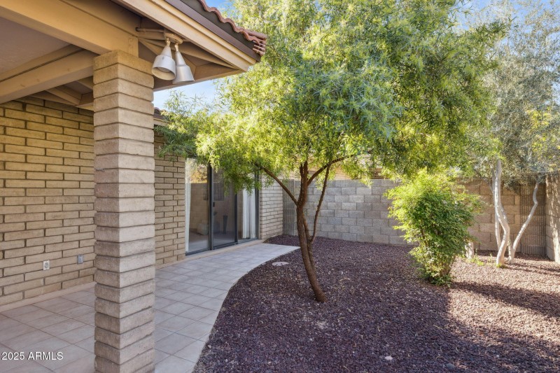 30 - 8418 E Via de Viva