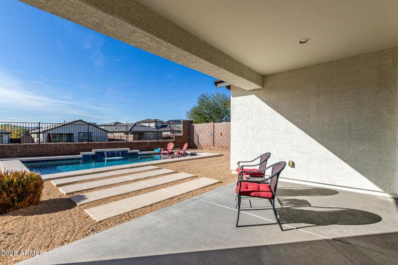 Spacious covered patio