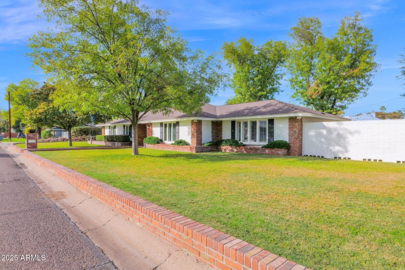 49-web-or-mls-P1382622