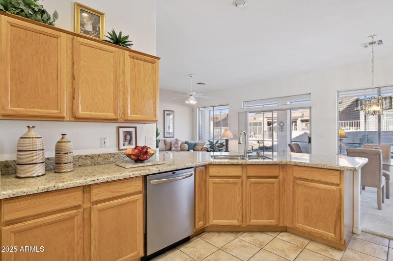 13-web-or-mls-7152-e-texas-ebony-dr