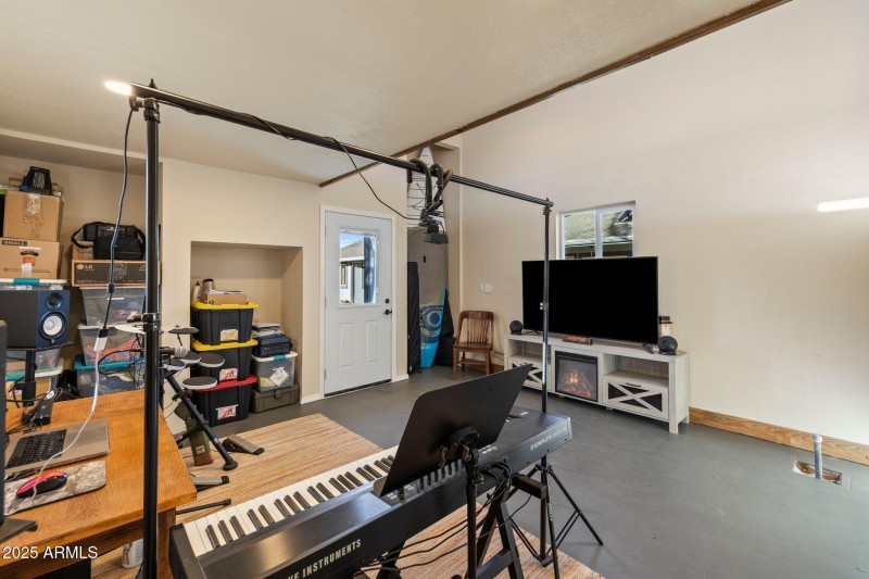 Casita-174-Living Room