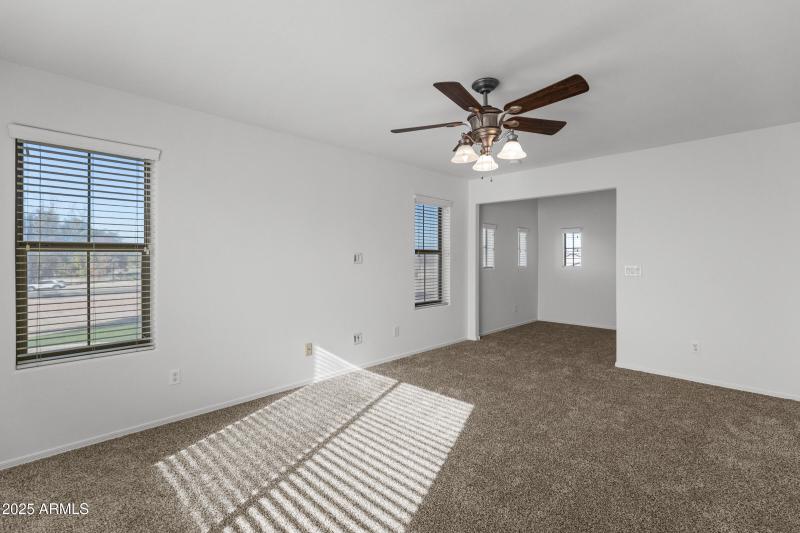 315 E Christopher St-22