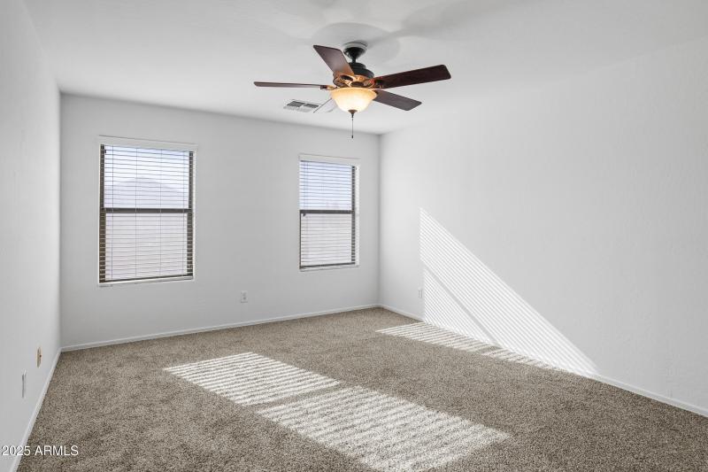 315 E Christopher St-27