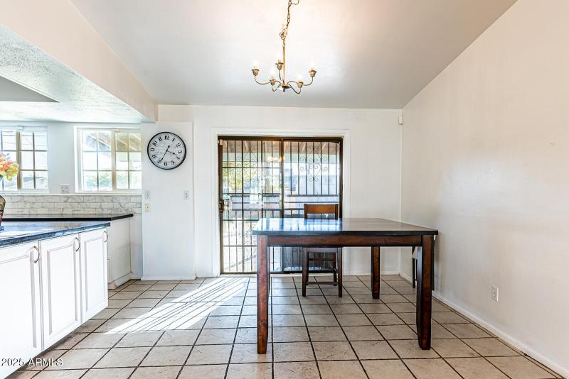 2033 W Palo Verde Dr-8