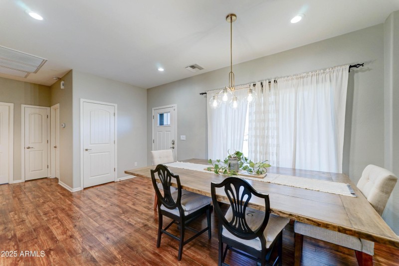 4001 E Indianola Ave-5