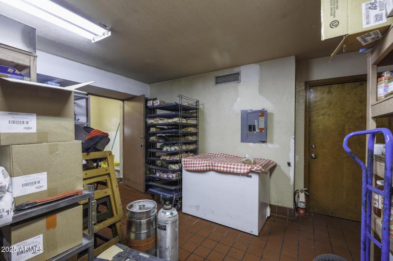 Kitchen & Back End19