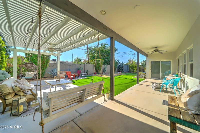 4001 E Indianola Ave-33