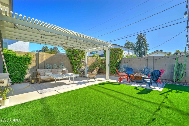 4001 E Indianola Ave-35