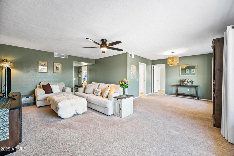 Spacious Areas For Entertaining