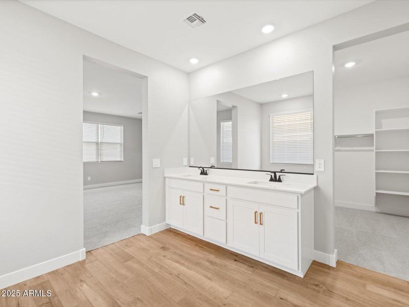 15952 W EL CORTEZ PL