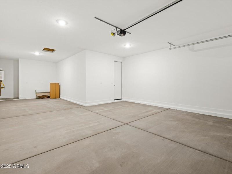 15952 W EL CORTEZ PL