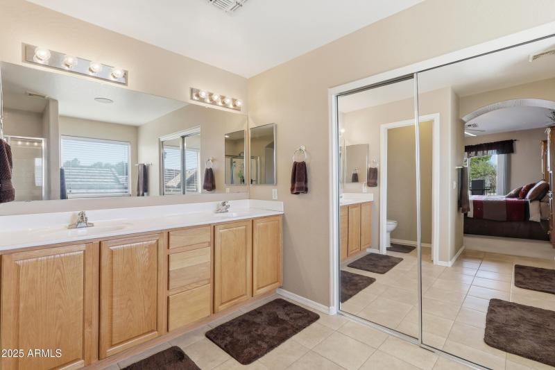 Primary Bedroom En Suite 32