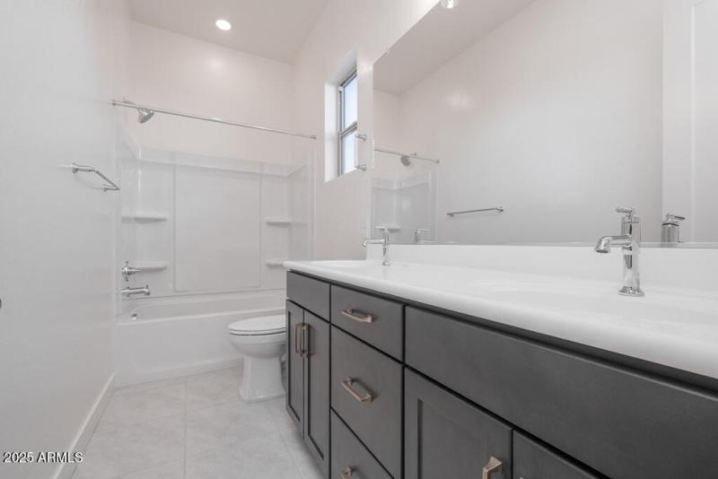 Tri Pointe Soleo 400 - Bathroom 3-1MLS