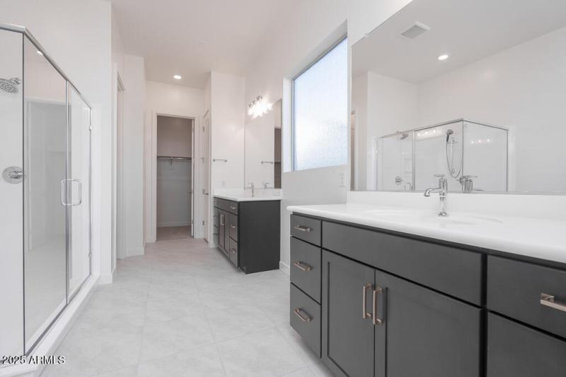 Tri Pointe Soleo 400 - Primary Bathroom-