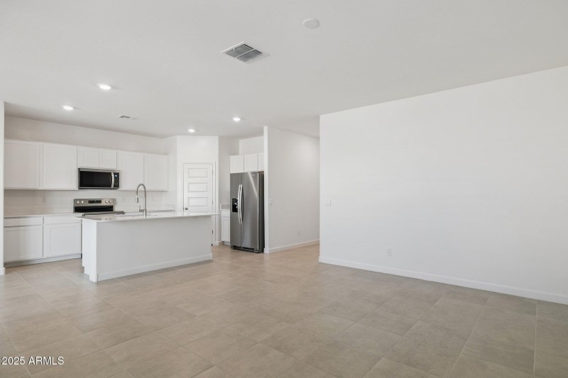 5-web-or-mls-23980-w-pima-st