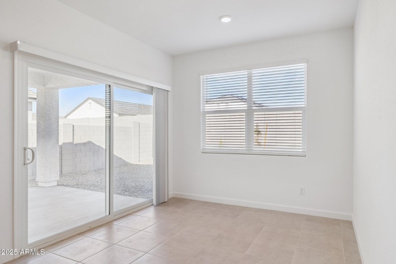 9-web-or-mls-23980-w-pima-st