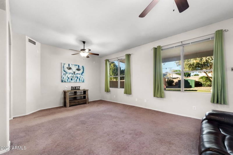 002__3918 E San Pedro Ave