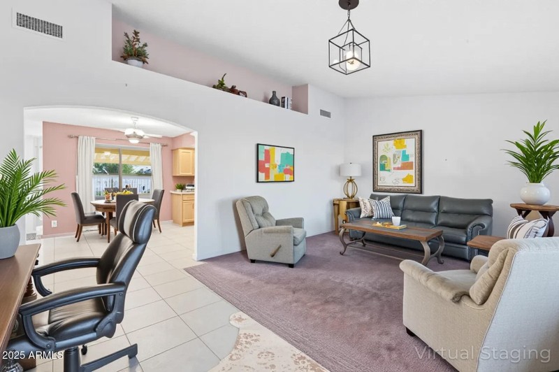 Front Living Rm (VS)