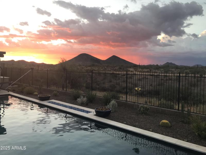 61B7B5C6-5A6D-413C-ABE7-50D33A653173