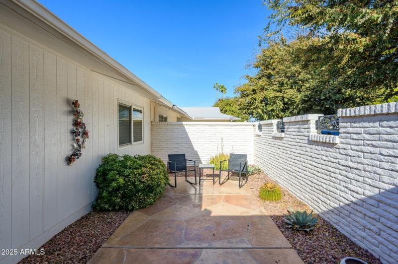 SPACIOUS FRONT COURTYARD