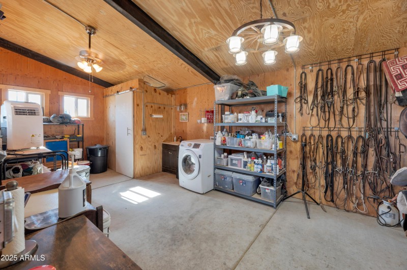 12x24 Tack Room