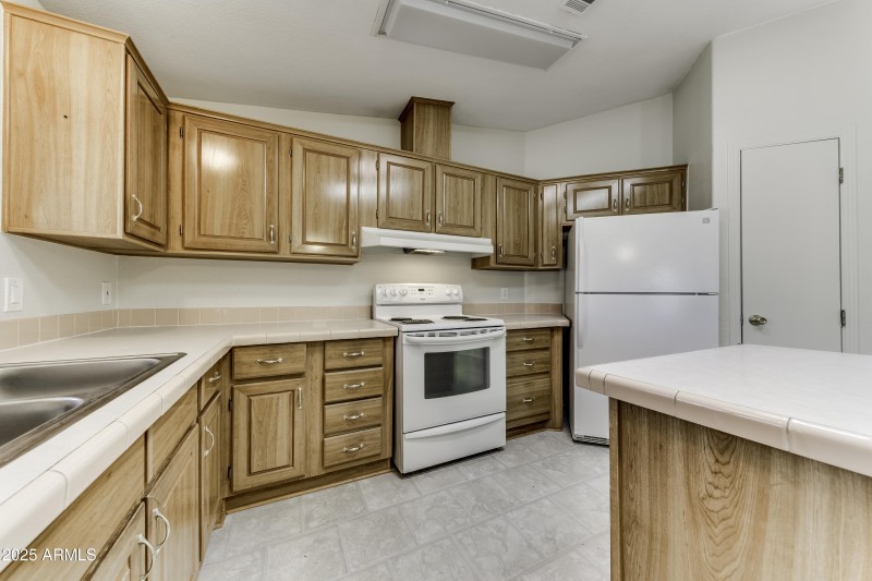 17200 W Bell Rd Lot # 2360 Surprise AZ r