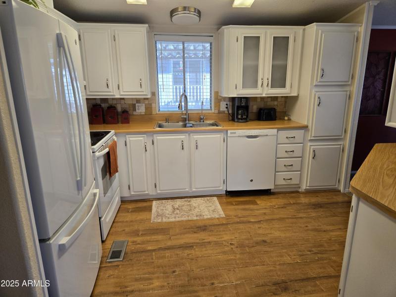 Super bright kitchen