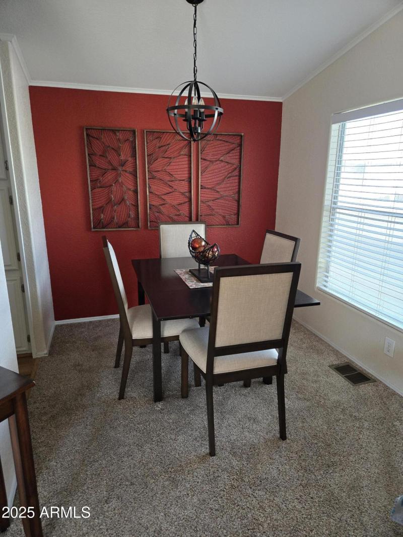 Here's the dining area!