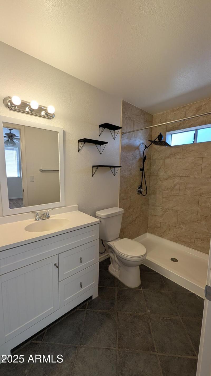 PXL_20251217_182456967