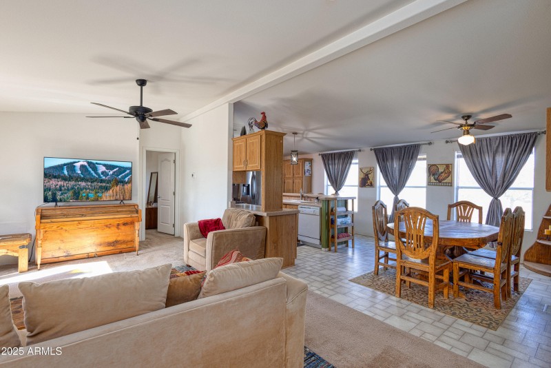 010_photo10_6464_old_homestead_rd