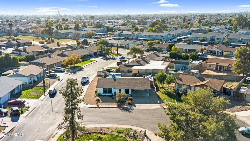 Great Location In Neighborhood!