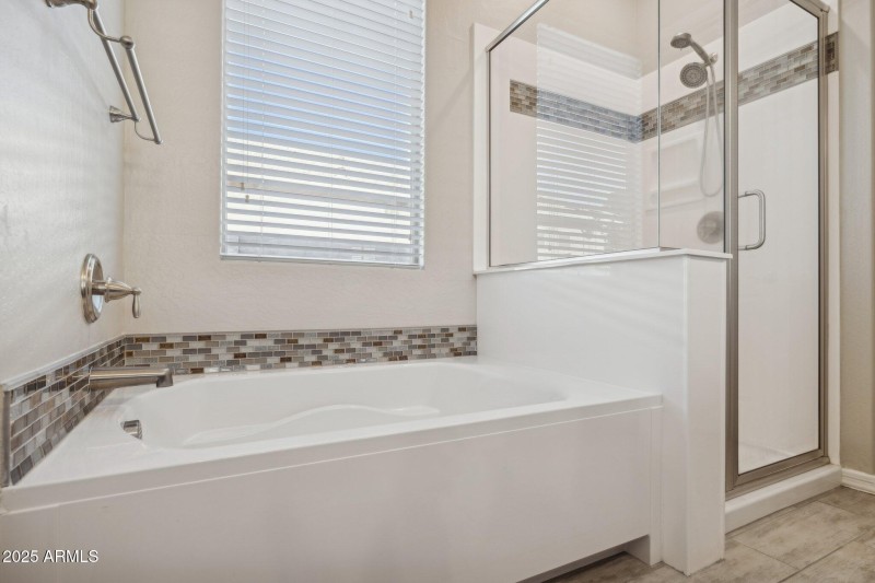 18-web-or-mls-1179-spine-tree-ave