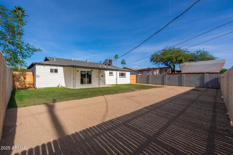 7319 E Polk St, 12-18 - 04