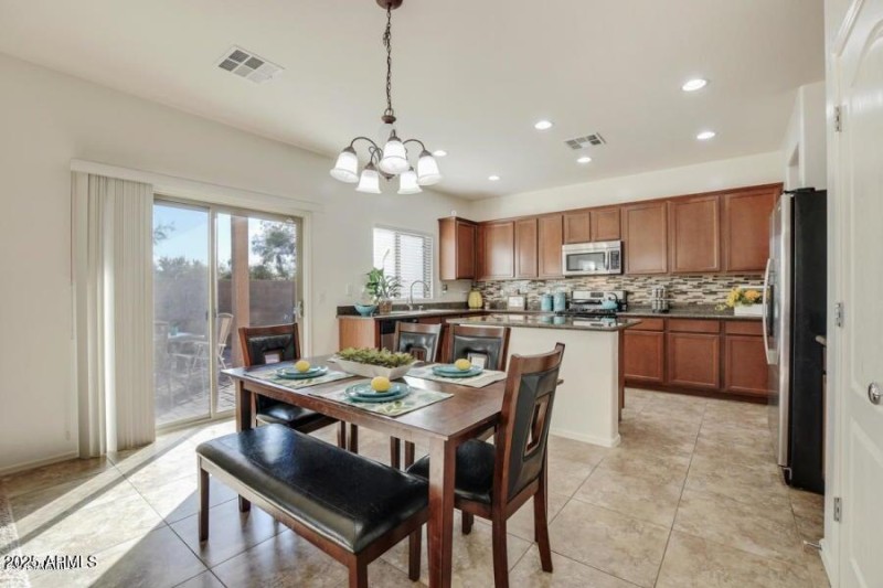 20221116200842198248000000-o