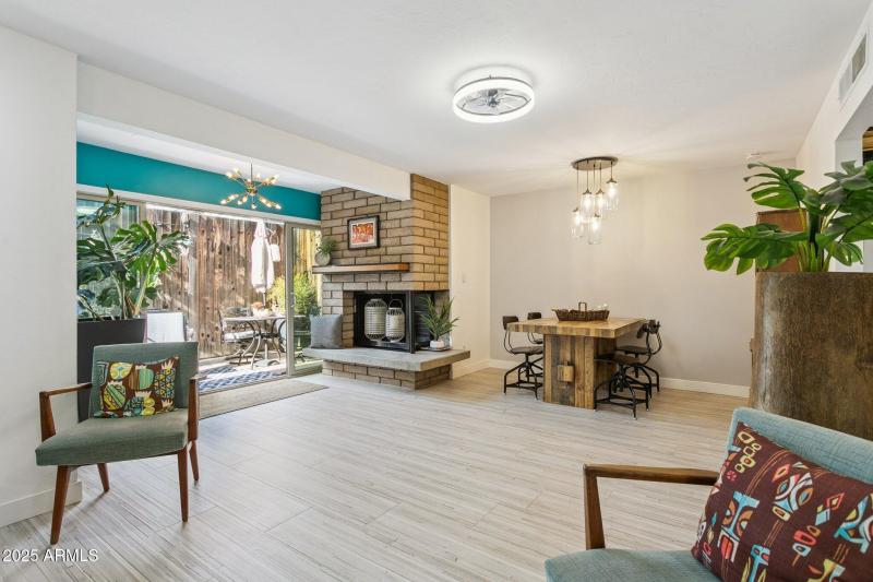 12-web-or-mls-110-w-missouri-ave-25