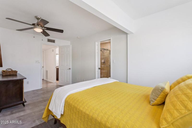 15-web-or-mls-110-w-missouri-ave-25