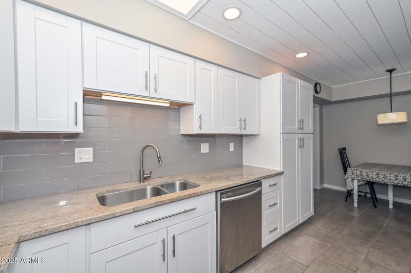 Kitchen-Breakfast Room