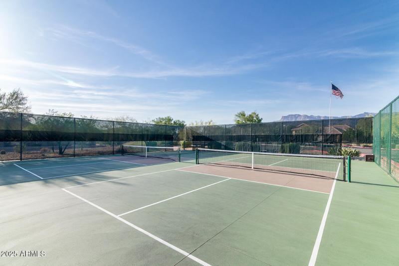 HOA Pickleball Courts
