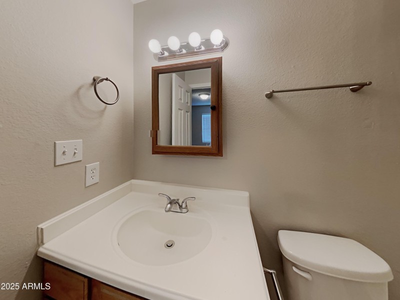 1006355.7251 W Cinnabar Avenue_9