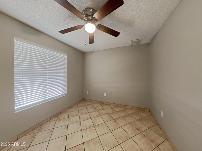 1006355.7251 W Cinnabar Avenue_10