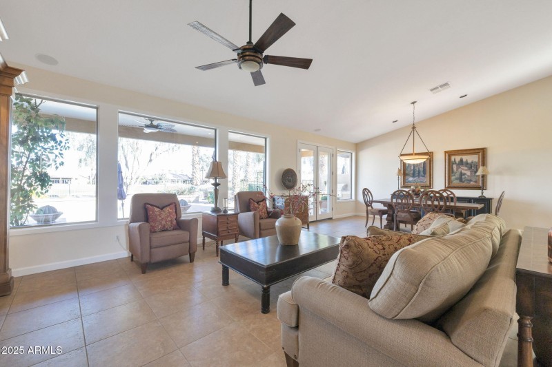 10-web-or-mls-Qp-2586