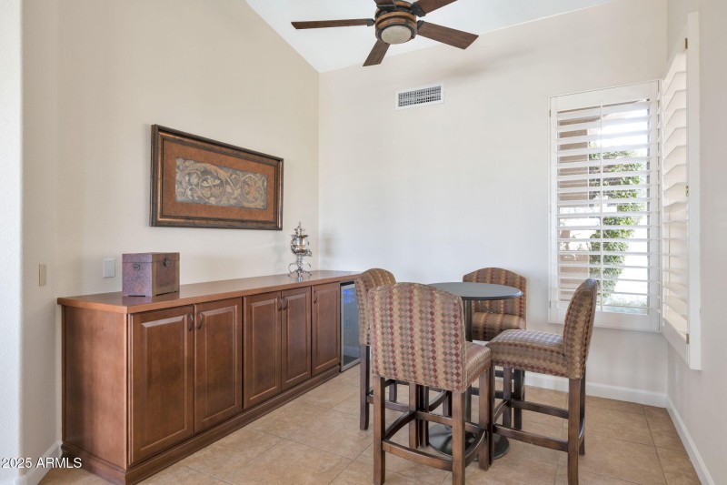 Bonus space ideal for wine bar or games